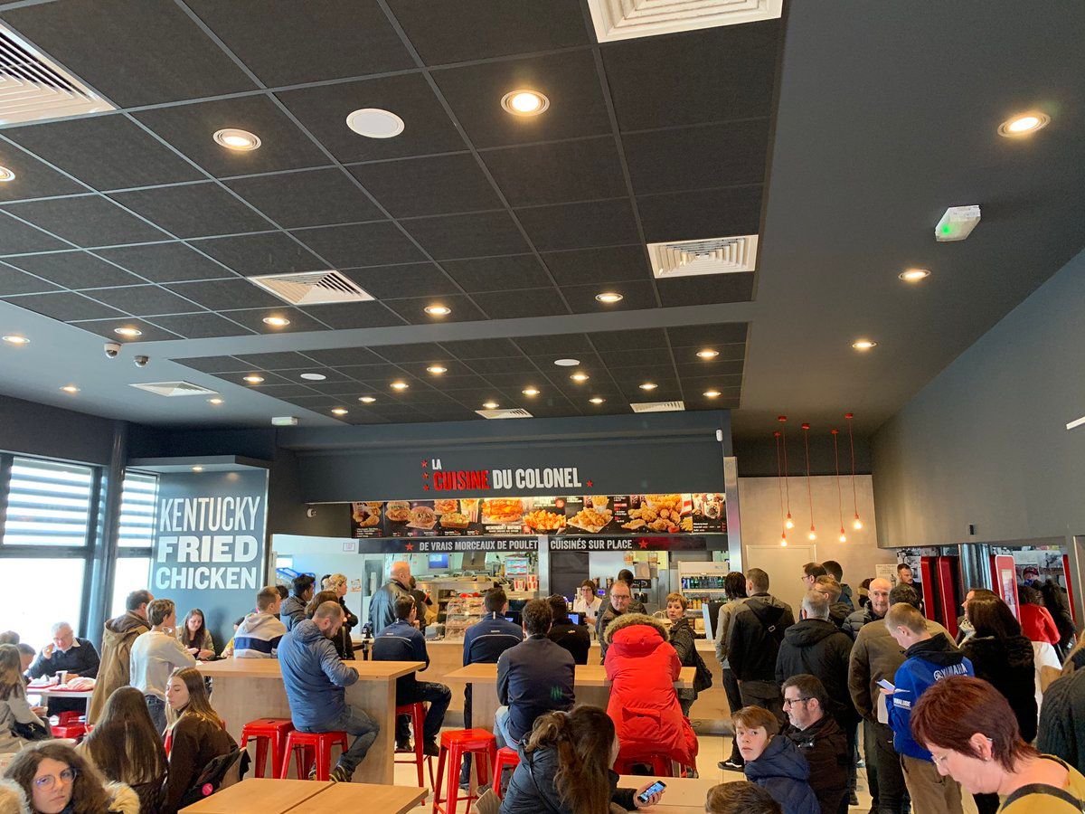 oh my god twitter doesn’t include alt text from images in their API